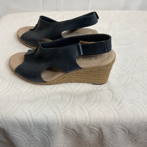 Clarks unlimited comfort collection 8 1/2 med NWOT navy wedge - Picture 3 of 8